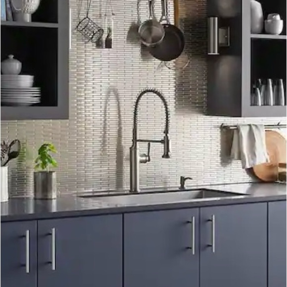 NIB Kohler Sous Pro-Style Single Handle Pull Down Sprayer Kitchen Faucet